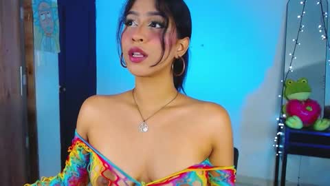 AnnieBlu3 online show from 4, 11, 2025