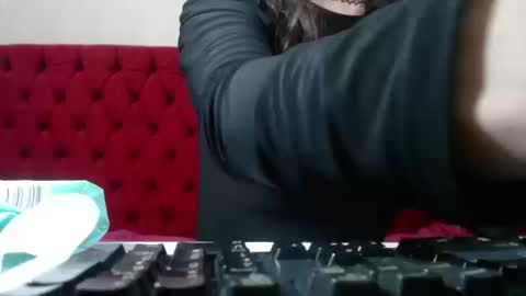 Annie online show from 20, 10, 2025