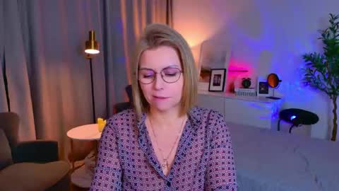 Snapshot of annielight chatting on 25, 4, 2026 Annie online show from 25, 4, 2026