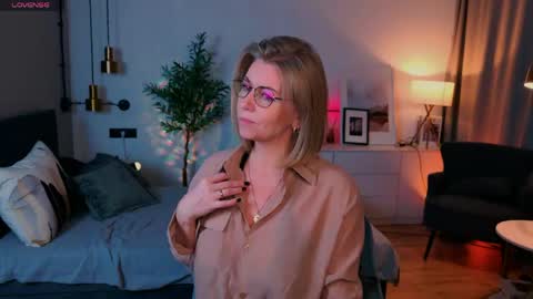 Snapshot of annielight chatting on 26, 5, 2026 Annie online show from 26, 5, 2026
