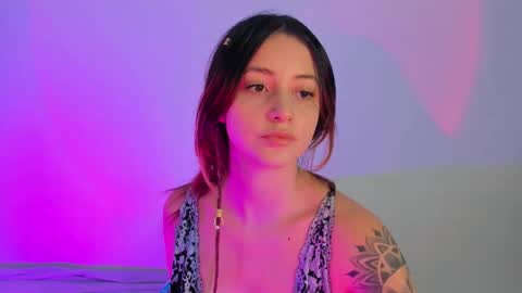 Annie online show from 25, 11, 2025