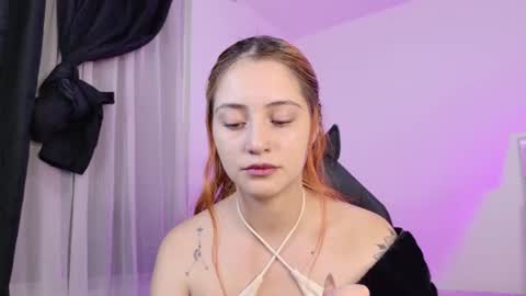 Snapshot of anniemora_ chatting on 14, 7, 2026 Annie online show from 14, 7, 2026