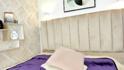 Snapshot of anniie_queen chatting on 2, 7, 2026 Annie Queen online show from 2, 7, 2026