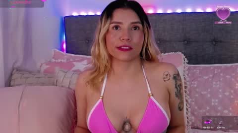 Antonella Lee online show from 7, 10, 2025