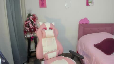 SOFIA INDEPENDENT MODEL online show from 15, 12, 2024