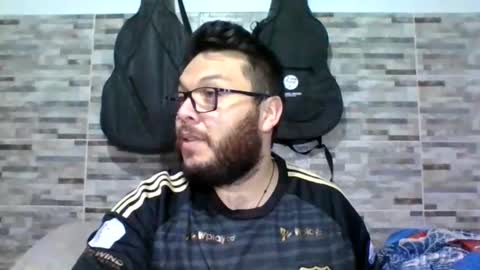 lion kennedy independent model moderator online show from 9, 4, 2026