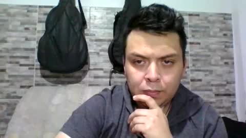 Snapshot of annubixxx69 chatting on 17, 4, 2026 lion kennedy independent model moderator online show from 17, 4, 2026