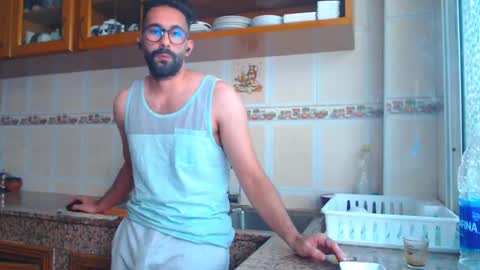 Snapshot of annuler_9 chatting on 5, 11, 2025 adrenalinE online show from 5, 11, 2025