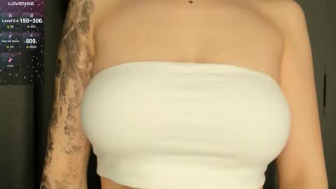 Snapshot of anny_leps chatting on 10, 11, 2025 anny_leps online show from 10, 11, 2025