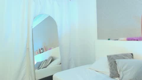 Snapshot of anny_mendez1 chatting on 12, 10, 2025 Anny online show from 12, 10, 2025