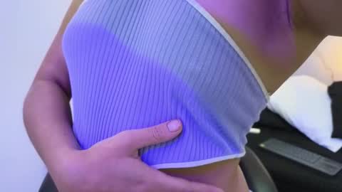 Snapshot of anny_mendez1 chatting on 9, 11, 2025 Anny online show from 9, 11, 2025