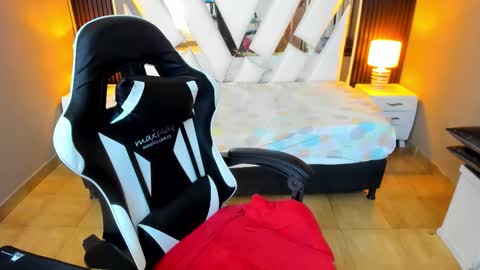 anny online show from 28, 11, 2025