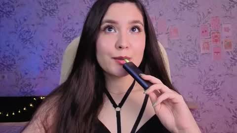 Annie online show from 27, 10, 2025