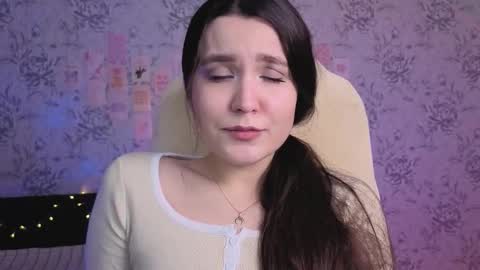 Annie online show from 30, 11, 2025