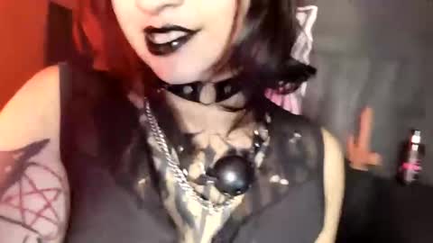 Annie online show from 19, 2, 2026