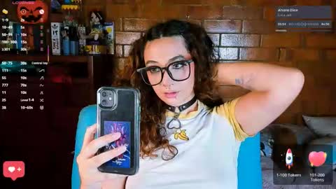 Snapshot of annycolin chatting on 29, 10, 2025 Anny IG online show from 29, 10, 2025