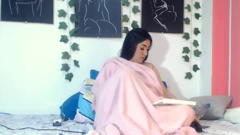    online show from 28, 10, 2025