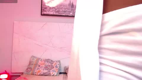 Snapshot of annyfiore chatting on 22, 10, 2025 Anny online show from 22, 10, 2025