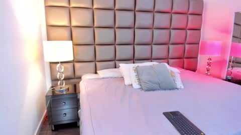 Snapshot of annyhizzle chatting on 17, 1, 2025 online show from 17, 1, 2025