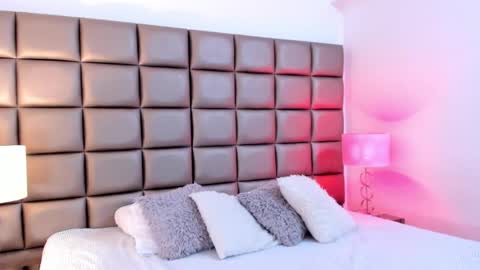 Snapshot of annyhizzle chatting on 3, 2, 2025 online show from 3, 2, 2025