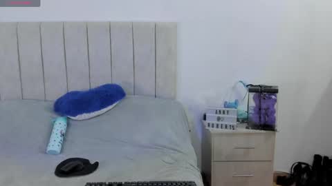 Snapshot of annyroberts_89 chatting on 13, 5, 2026 Anny online show from 13, 5, 2026