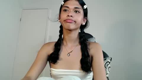 Snapshot of anok_yaii chatting on 13, 11, 2025 anok_yaii online show from 13, 11, 2025