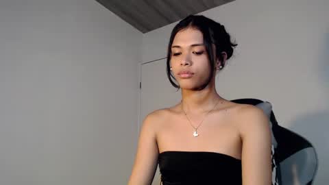 Snapshot of anok_yaii chatting on 19, 12, 2025 anok_yaii online show from 19, 12, 2025