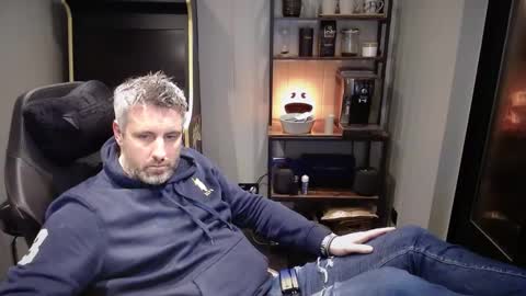 Snapshot of anonymousblokeuk chatting on 22, 12, 2024 anonymousblokeuk online show from 22, 12, 2024