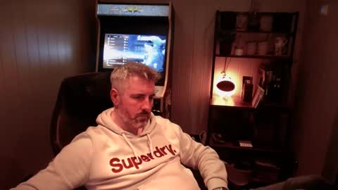 Snapshot of anonymousblokeuk chatting on 4, 3, 2025 anonymousblokeuk online show from 4, 3, 2025