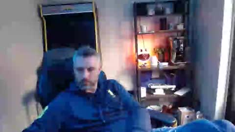 Snapshot of anonymousblokeuk chatting on 4, 11, 2025 anonymousblokeuk online show from 4, 11, 2025