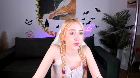 Anora online show from 4, 11, 2025