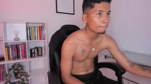 Snapshot of anozly chatting on 15, 3, 2026 anozly online show from 15, 3, 2026