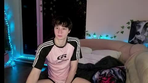 Snapshot of anthonycutie chatting on 15, 4, 2026 Anthony online show from 15, 4, 2026