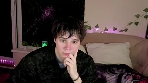 Snapshot of anthonycutie chatting on 18, 4, 2026 Anthony online show from 18, 4, 2026