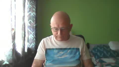 Snapshot of antmatt2025 chatting on 22, 5, 2026 antmatt2025 online show from 22, 5, 2026
