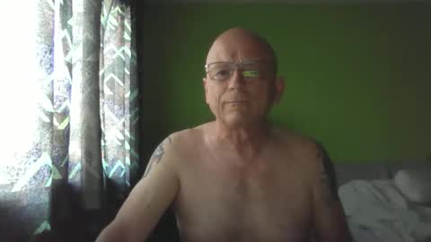 Snapshot of antmatt2025 chatting on 25, 5, 2026 antmatt2025 online show from 25, 5, 2026