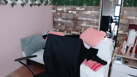 antolyh_c online show from 4, 3, 2025