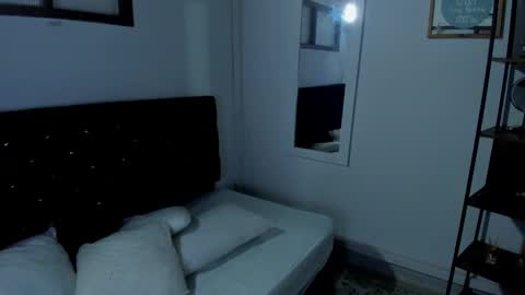 Antonela online show from 10, 2, 2025