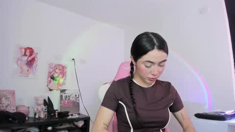 Snapshot of antonella_28_ chatting on 24, 11, 2025 Antonella online show from 24, 11, 2025