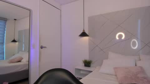 Antonella online show from 3, 12, 2025