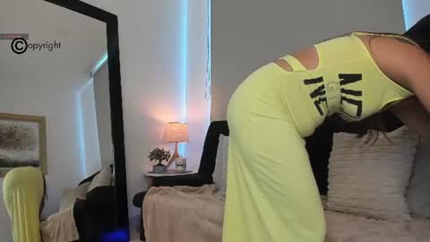 Snapshot of antonella_dom chatting on 10, 6, 2026 Antonella14Dominic online show from 10, 6, 2026