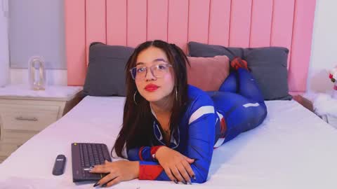 Antonella online show from 7, 4, 2026