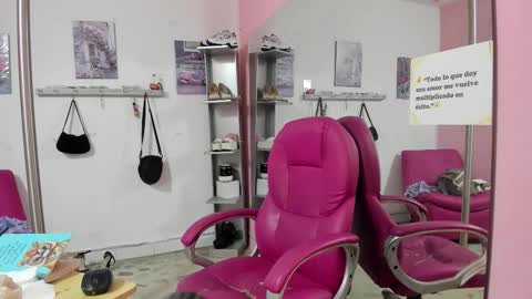 Snapshot of antonellakling_ chatting on 8, 3, 2026 ANTONELLA online show from 8, 3, 2026
