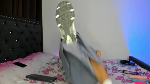 help me reach 100 likes babe online show from 13, 12, 2024