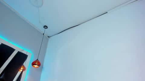 Snapshot of antonellepiercee chatting on 12, 1, 2025 A N T O N E L L E online show from 12, 1, 2025