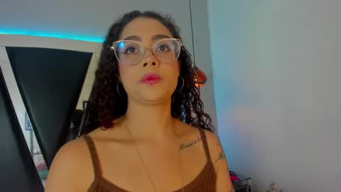 Snapshot of antonellepiercee chatting on 19, 1, 2025 A N T O N E L L E online show from 19, 1, 2025