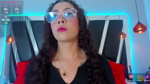 Snapshot of antonellepiercee chatting on 25, 1, 2025 A N T O N E L L E online show from 25, 1, 2025