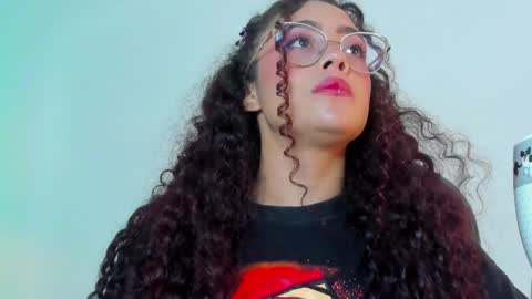 Snapshot of antonellepiercee chatting on 4, 2, 2025 A N T O N E L L E online show from 4, 2, 2025