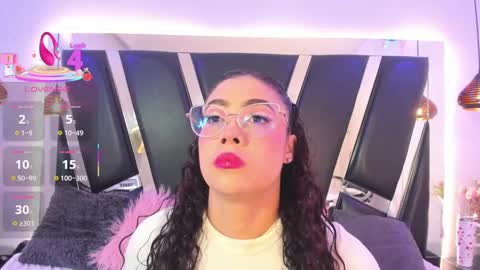 Snapshot of antonellepiercee chatting on 7, 10, 2025 A N T O N E L L E online show from 7, 10, 2025