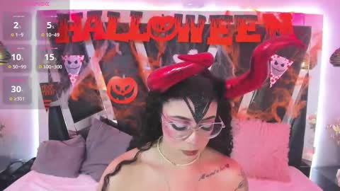 Snapshot of antonellepiercee chatting on 18, 10, 2025 A N T O N E L L E online show from 18, 10, 2025